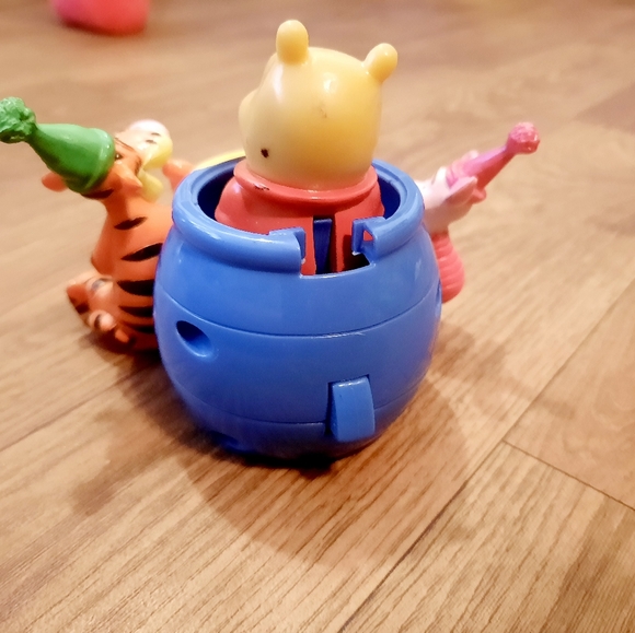SOLD Winnie The Pooh Birthday Figurines - Picture 8 of 9